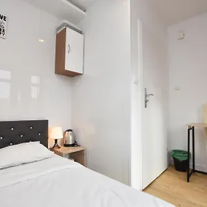  Hostel - Prywatne Polska